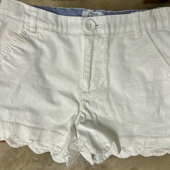 Scalloped shorts for girls (Crown & Ivy), size 10 - Picture 4 of 7